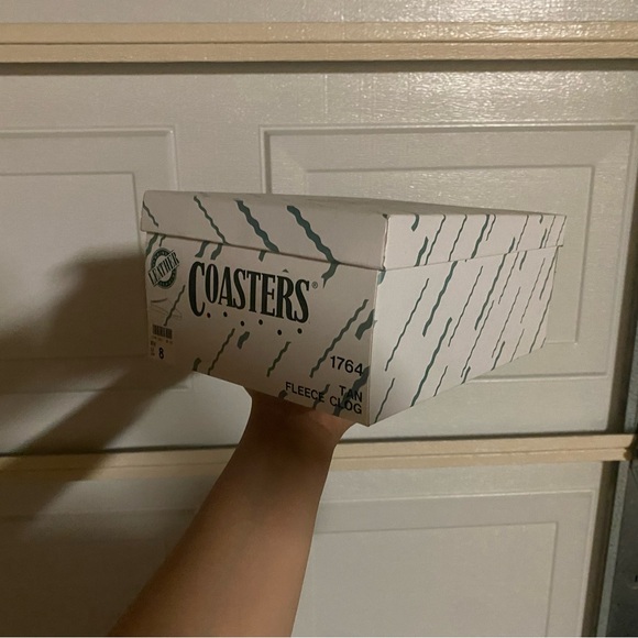 NWT Coasters Fleece Clog - Picture 5 of 5